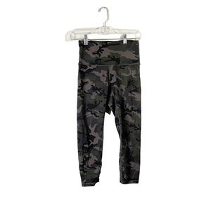 Zyia Active Camo Camouflage Crop Athletic Athleisure Loungewear Leggings Size 2